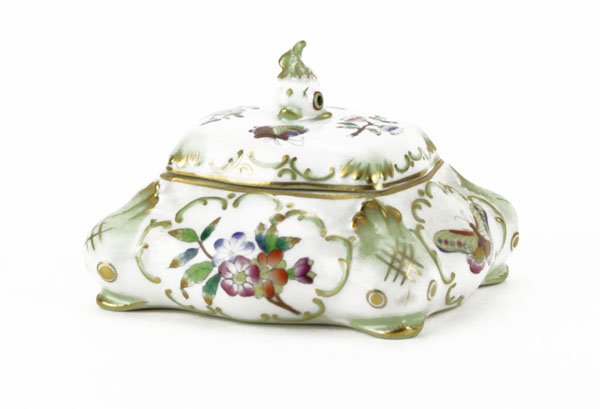 Herend Hand Painted Queen Victoria Covered Box with (1 of 1)