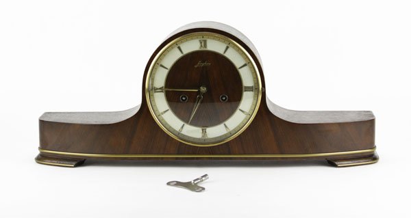 Art Deco Junghans German Wooden Mantle Clock with Key. (1 of 1)