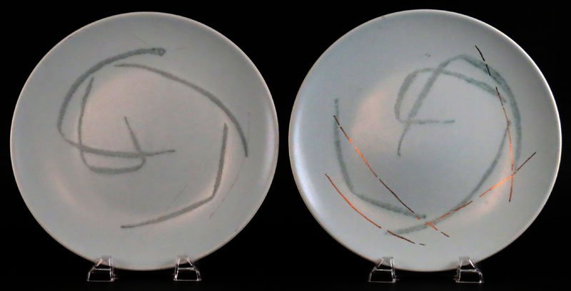Pair of Russel Wright Plates By Knowles: Pair of Russel Wright Plates By Knowles in the Grass Pattern. Measures 10 Inches Diameter. Shipping $30.00