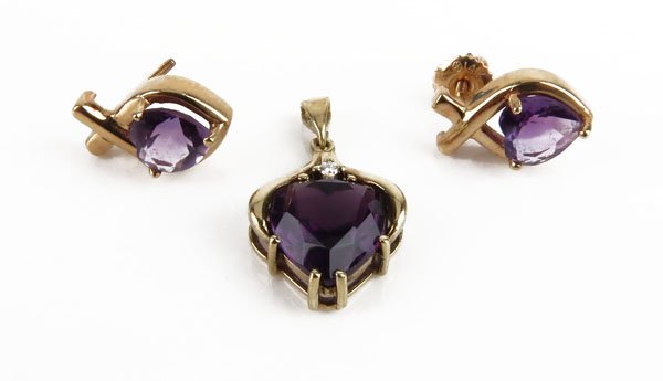 Ladies 14 Karat Yellow Gold with Heart Shape Amethyst (1 of 1)