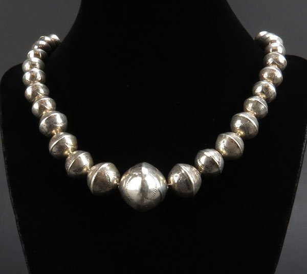 Vintage Sterling Silver Navajo Beaded Necklace. (1 of 1)