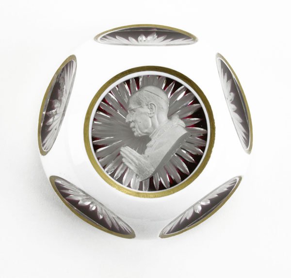Baccarat Crystal "Pope Pius XII" Paperweight. (1 of 1)