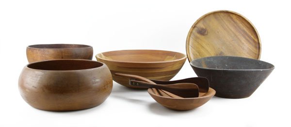 Box Lot of Assorted Wooden Dinner Pieces. (1 of 1)