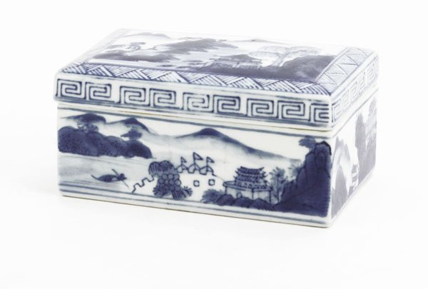 Chinese Blue and White Porcelain Covered Tobacco Box.: Chinese Blue and White Porcelain Covered Tobacco Box. Four Character Blue Mark to Base. Good Condition. Measures 2-1/2" H by 4-3/4" Across. Shipping $15.00