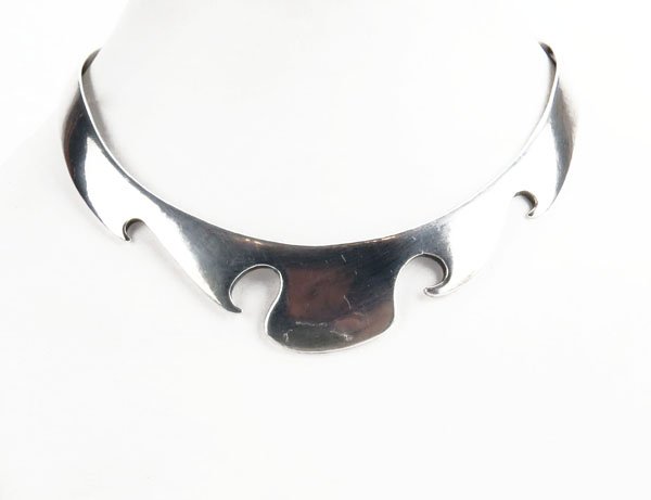 Sterling Silver Choker Necklace. Stamped. Tarnished or: Sterling Silver Choker Necklace. Stamped. Tarnished or else Good Condition. Measures 4-3/4" Across. Weighs Approx.31.2 Pennyweights. Shipping $20.00
