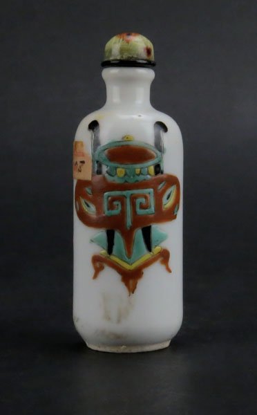 19th Century Chinese Famille Rose Porcelain Snuff (1 of 1)