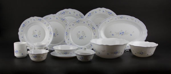 (60) Arcopal France Dinnerware. 6 Dinner, 8 Luncheon, 8: (60) Arcopal France Dinnerware. 6 Dinner, 8 Luncheon, 8 Soup Bowl, 8 Bowl, 6 Fruit Bowls, 8 Coffee Cups, Covered Sugar and Creamer, 6 Serving Pieces, 7 Salads. Dinner Measures 10-1/4" in Dia. Luncheon