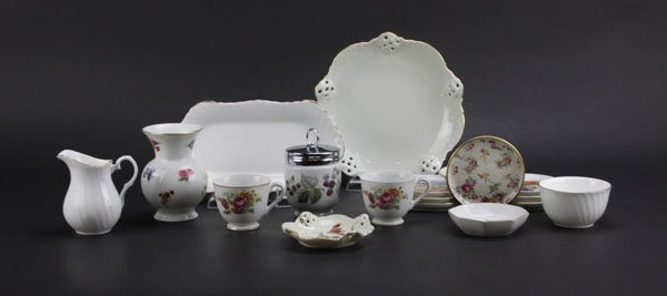 Box Lot of Assorted Porcelain Items. Includes (1 of 1)