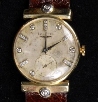 14K LONGINES Diamond Mens Wristwatch: 14K LONGINES Mens Wristwatch with Diamond Numbers and lugs. 17 Jewel movement