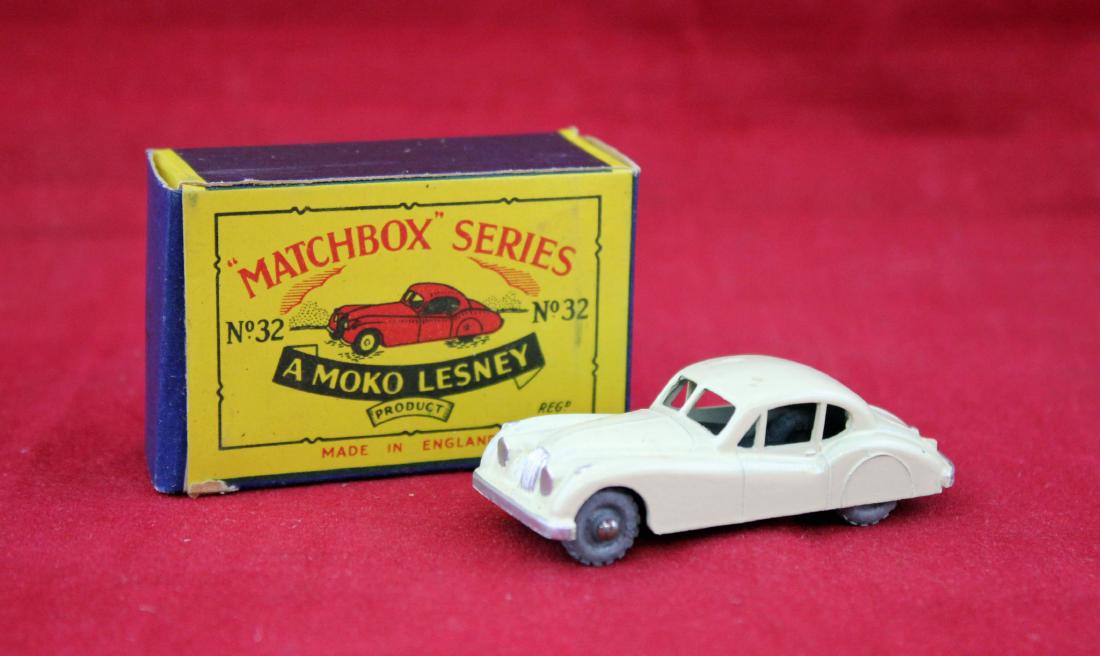 #32 Matchbox Series Lesney Jaguar XK140: #32 Matchbox Series Lesney Jaguar XK140.