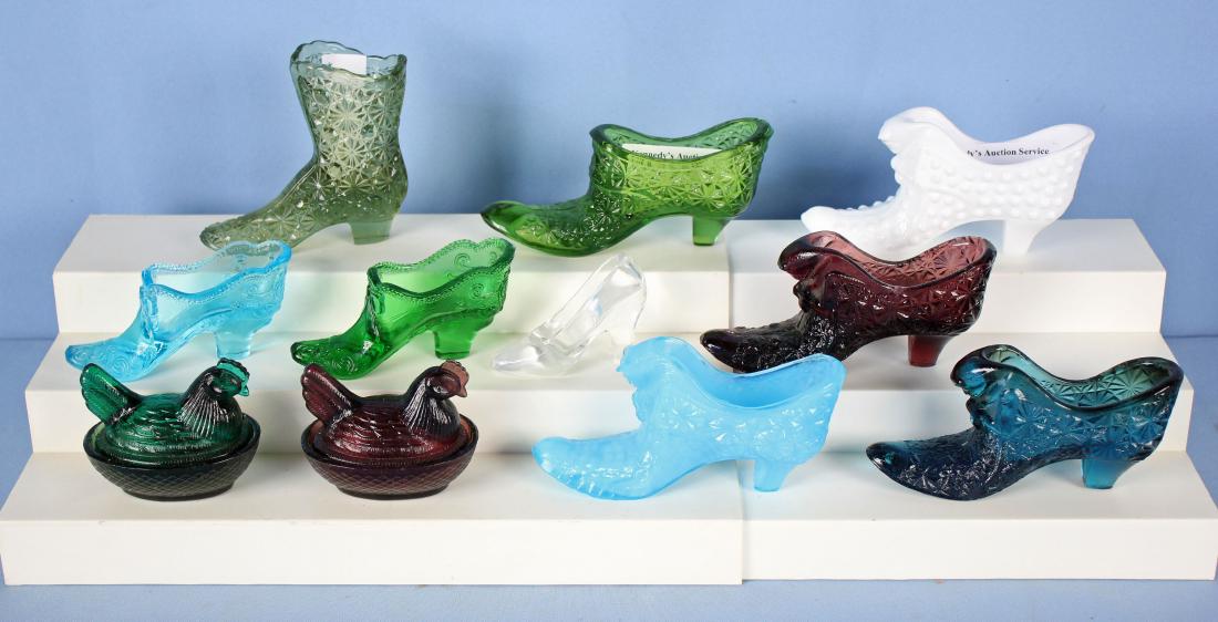 9 Pcs. Shoe Collection and 2 Mini. Hens On Nests: 9 Pcs. Shoe Collection and 2 Mini. Hens On Nests.