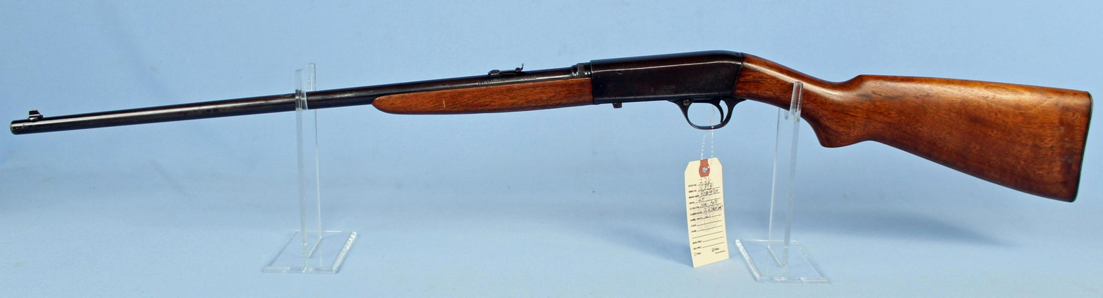 Remington Model 24 .22 Short Semi-Auto Rifle: Remington Model 24 .22 Cal. Short Semi-Auto Rifle w/ 21" L. Barrel. S# - 108981. READ OUR TERMS & CONDITIONS PRIOR TO BIDDING ON THIS FIREARM. SOME BIDDERS AND STATES ARE PROHIBITED. Condition: Good O