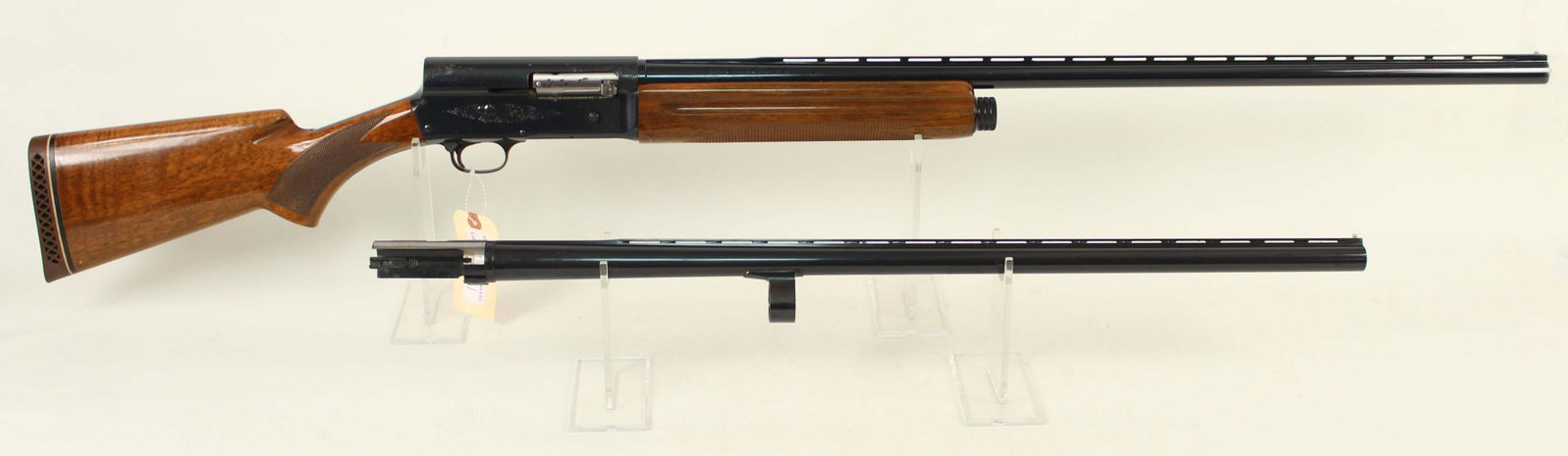 Belgium Browning A5 Magnum 12 Ga. Shotgun: Belgium Browning A5 Magnum 12 Gauge Shotgun. This gun has a 31 1/2" full choke vented ribbed barrel (Made in Belgium) with a 3" chamber. (1) Gun also comes with a 28" modified vented ribbed barrel (Ma