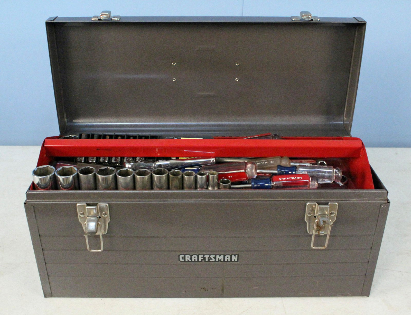 Craftsman Toolbox Filled w/ Craftsman Tools (1 of 4)