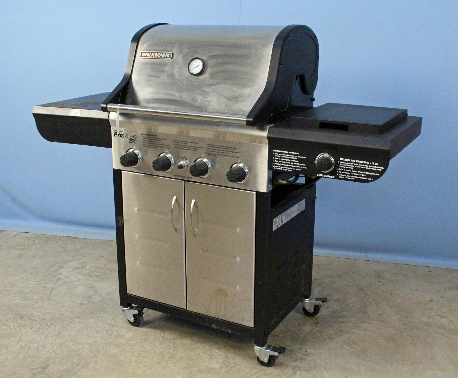 Brinkman Pro Series 2500 Propane Grill (1 of 5)