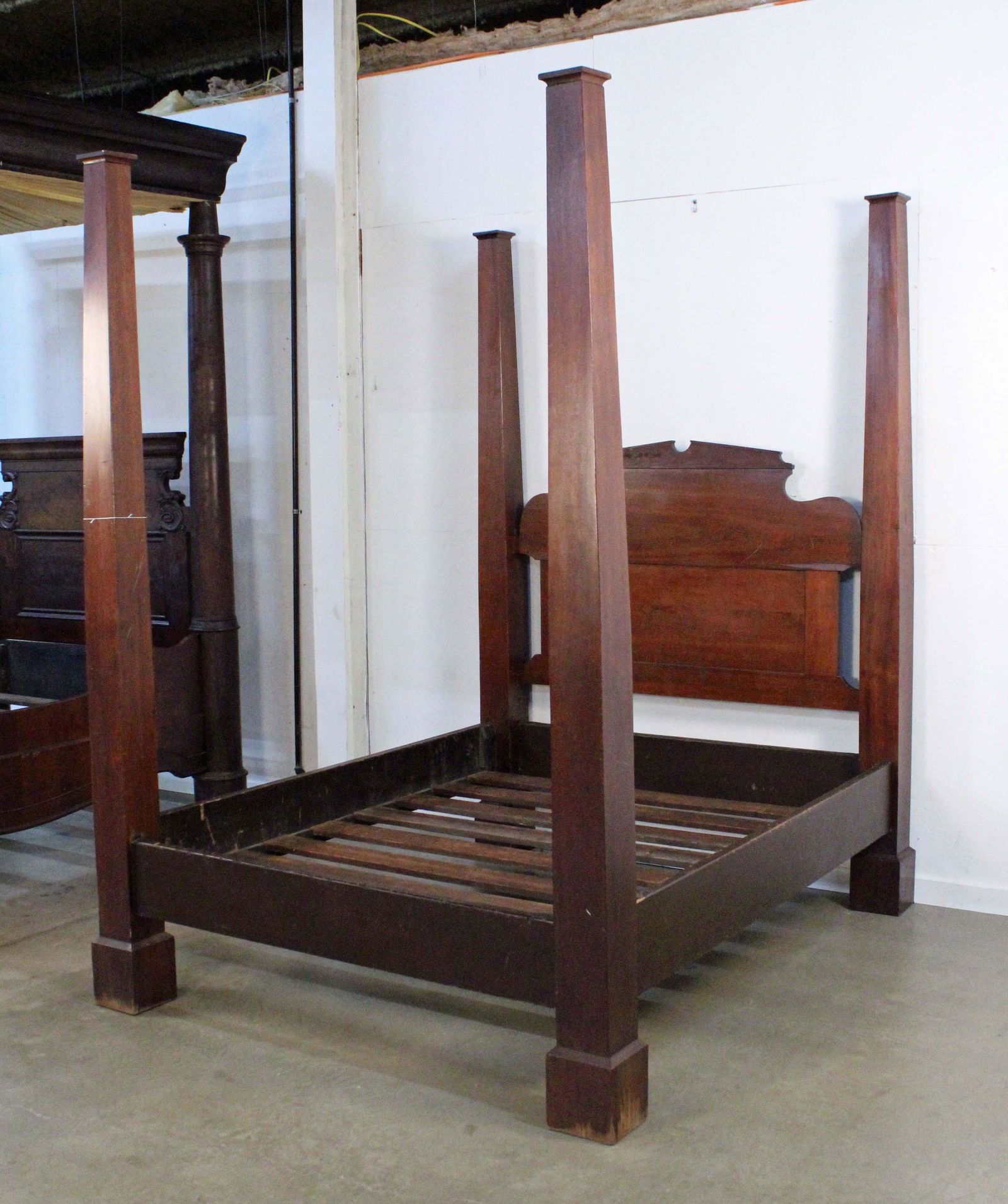 Walnut Plantation Poster Bed Circa 1850 (1 of 5)