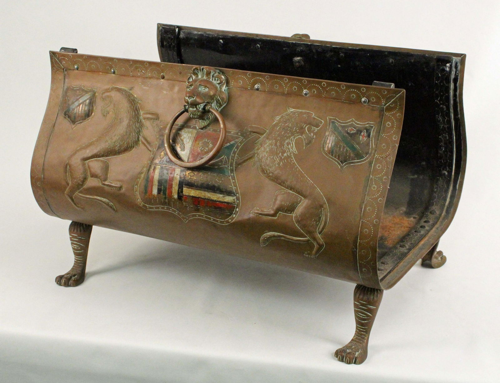 Regency Style Brass Log Holder w/ Lion Masks (1 of 6)