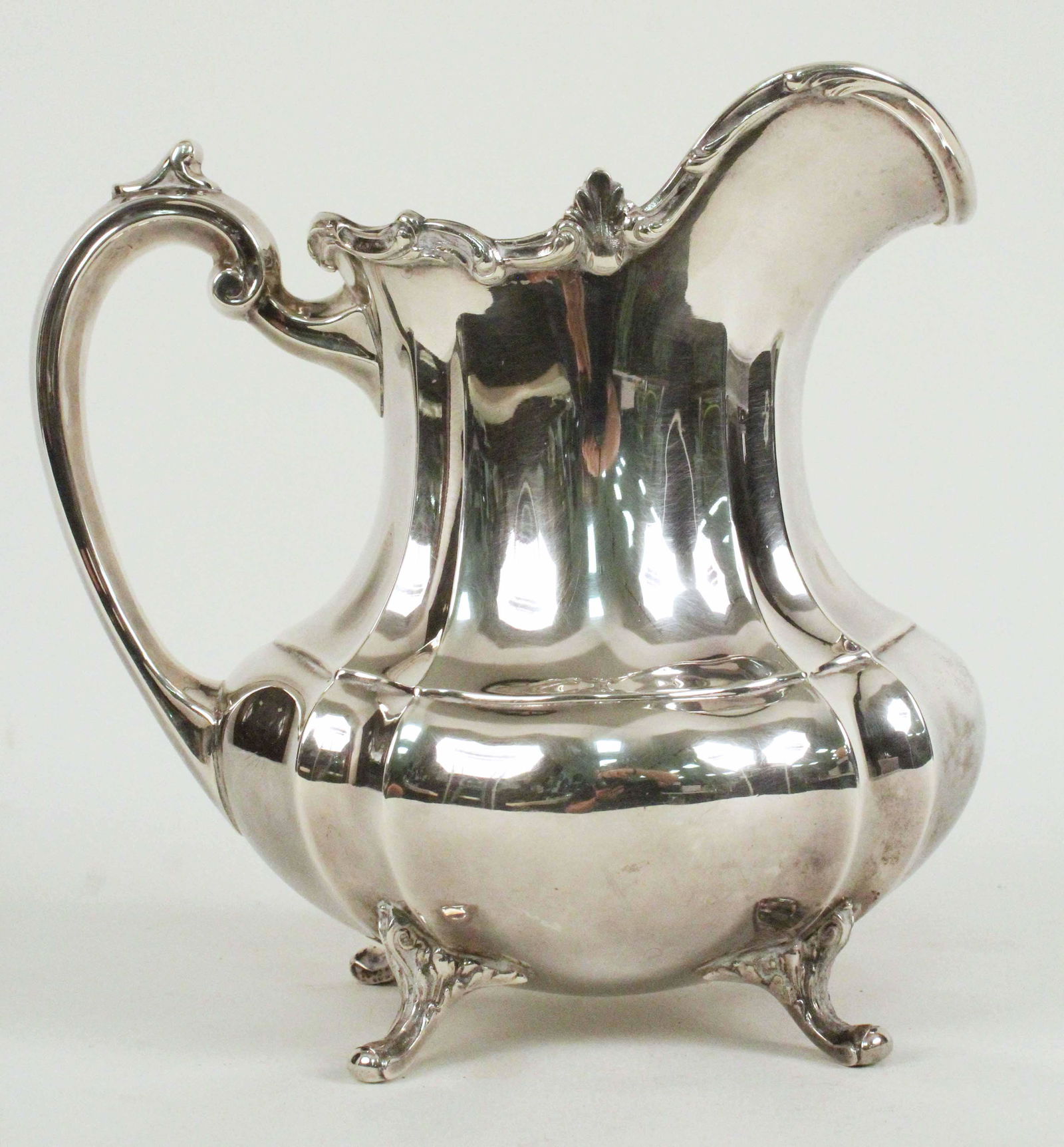 Reed and Barton Hampton Court Sterling Pitcher (1 of 6)