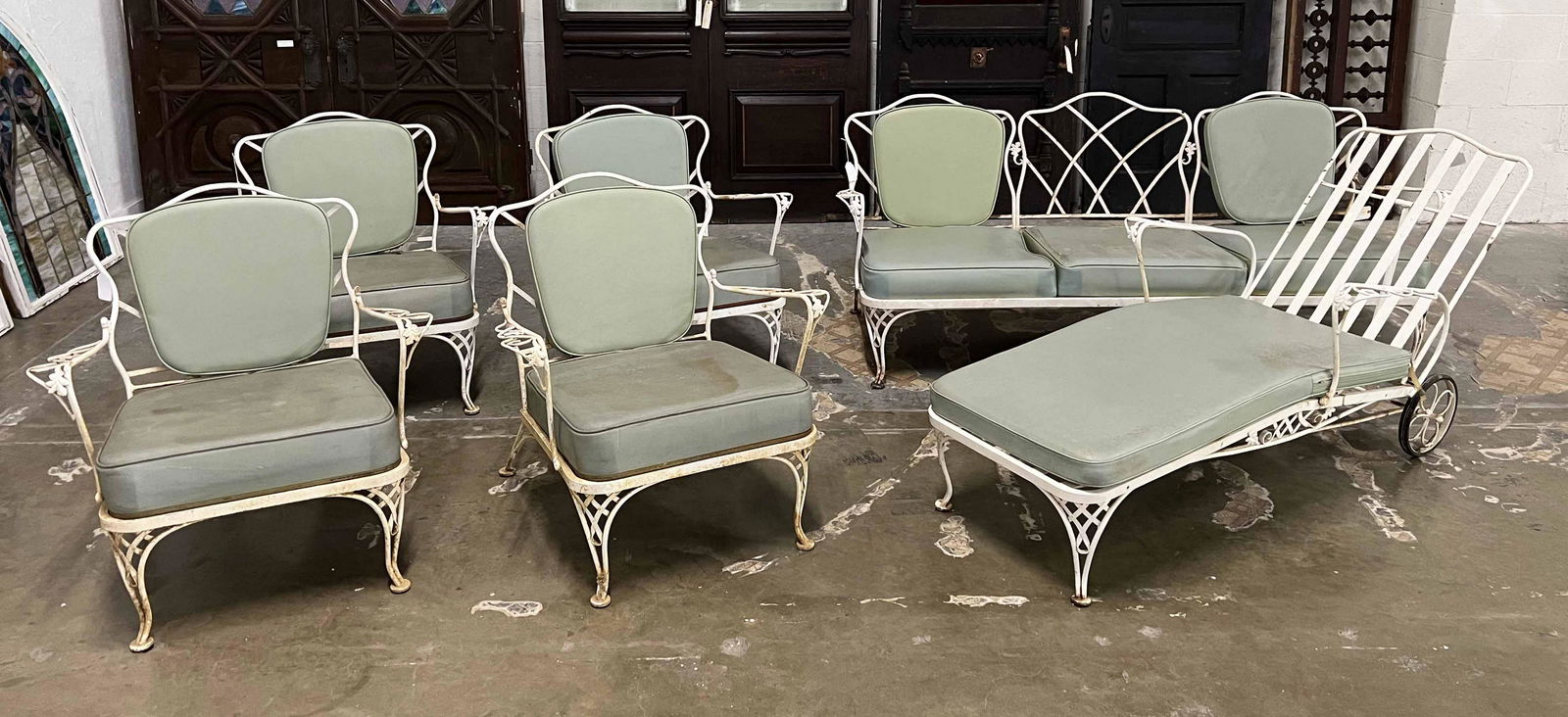 Vintage woodard wrought iron deals patio furniture for sale