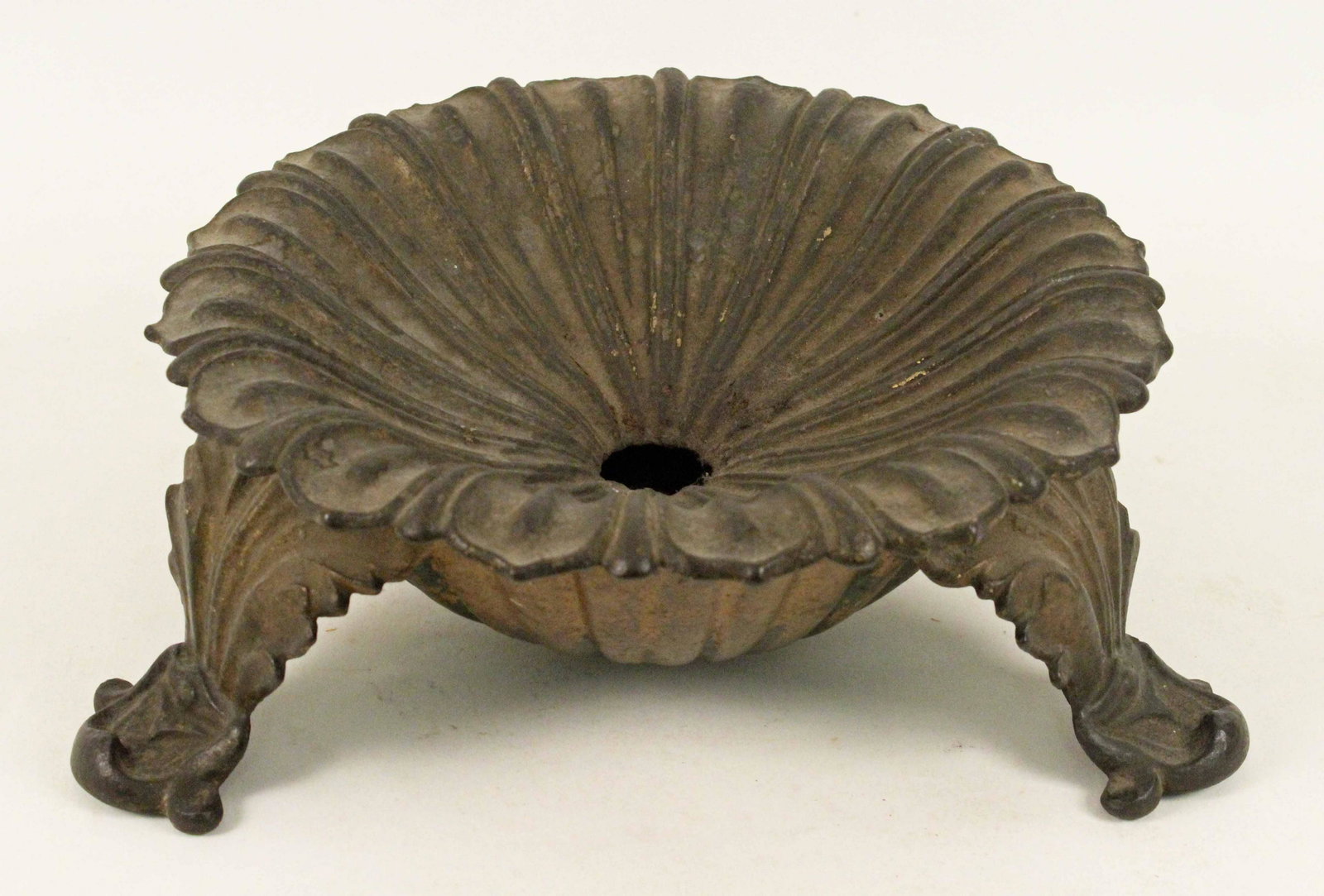 Cast Iron 19th C. Lobby Spittoon: Cast Iron 19th C. Lobby Spittoon. The top is hinged and tilts up for cleaning. Measures 13 1/2" Dia. X 4 3/4". Condition - Good Condition, no cracks or chips. Needs to be cleaned.