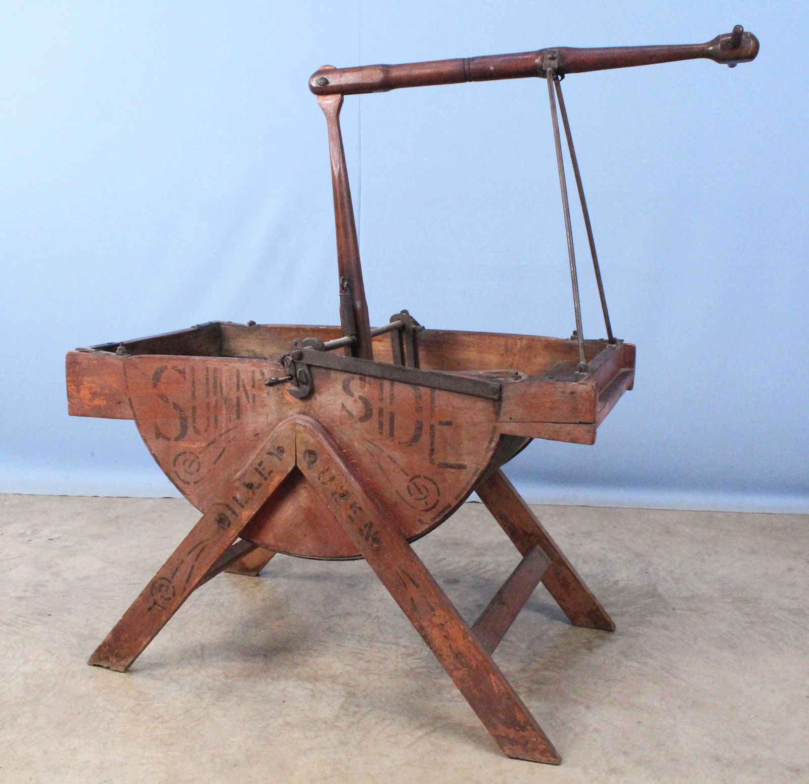 Sunny Side Dilley Queen Hand Op. Washing Machine (1 of 5)