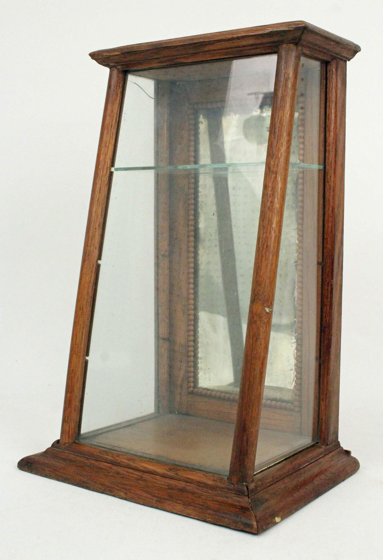 Zeno Gum Oak Display Case (1 of 6)