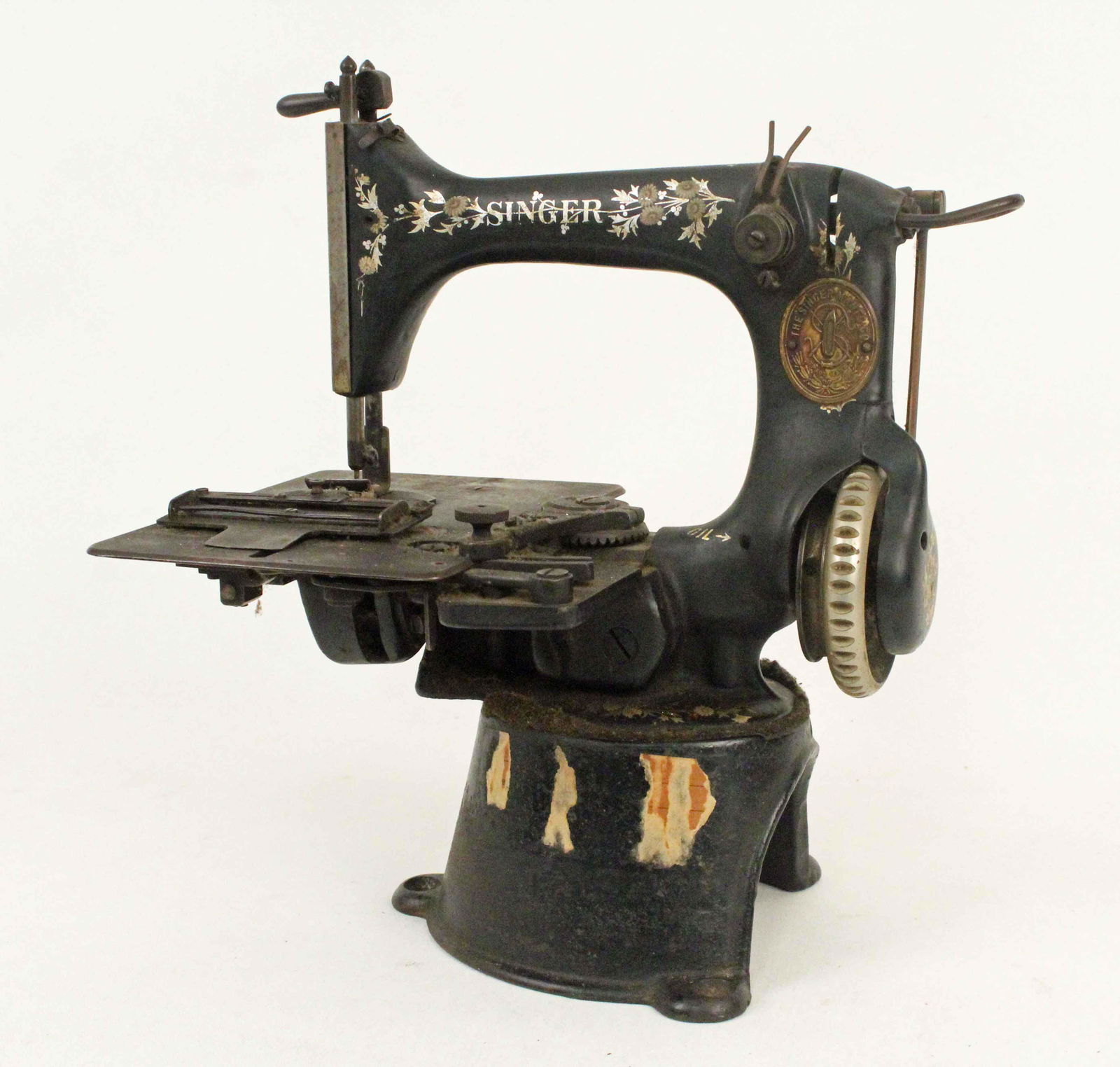 Rare Singer 24-19 Sewing Machine (1 of 6)