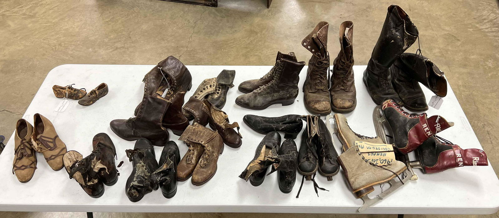 Table Contents, Shoes, Boots, & Ice Skates (1 of 5)