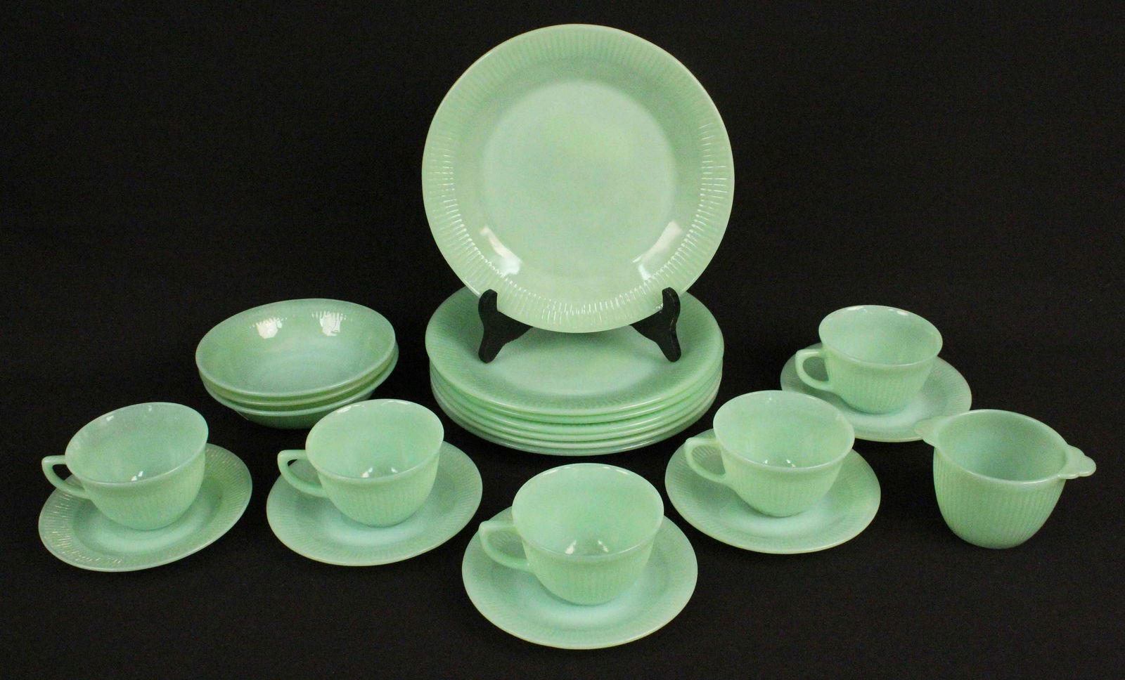 23 Fire King Jane Ray Green Jadeite Plates, Etc. (1 of 4)