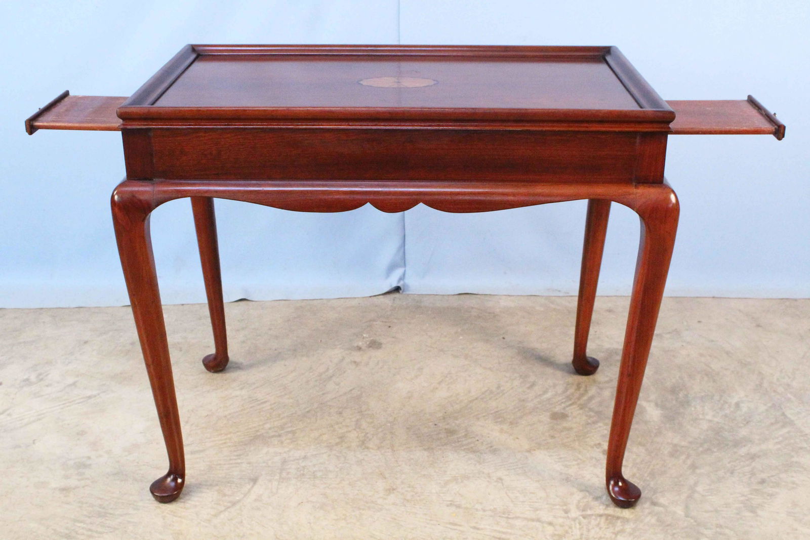 Queen Anne Style Tea Table W/ Inlay Auction