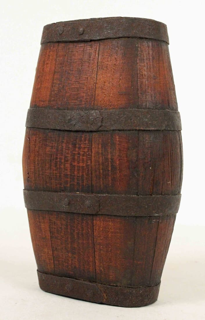 Revolutionary War Style Pocket Flask Canteen (1 of 6)