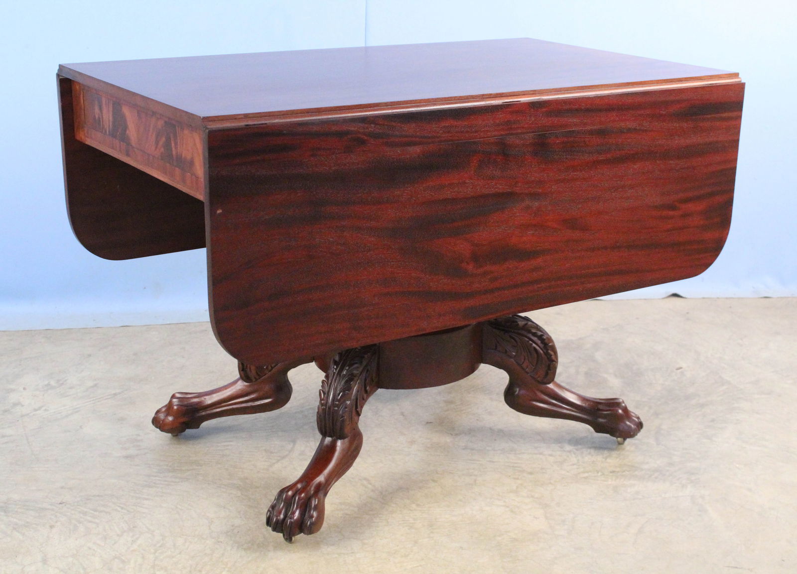 Classical Mahogany. Drop Leaf Dinning Table (1 of 5)