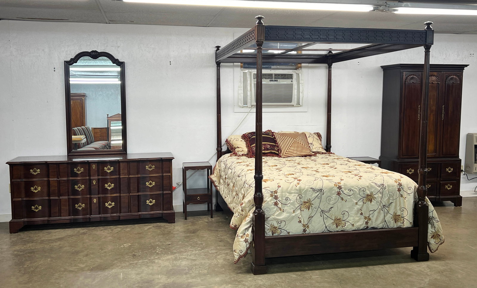 Henredon Folio Fourteen 5 Pcs. Bedroom Suite (1 of 15)