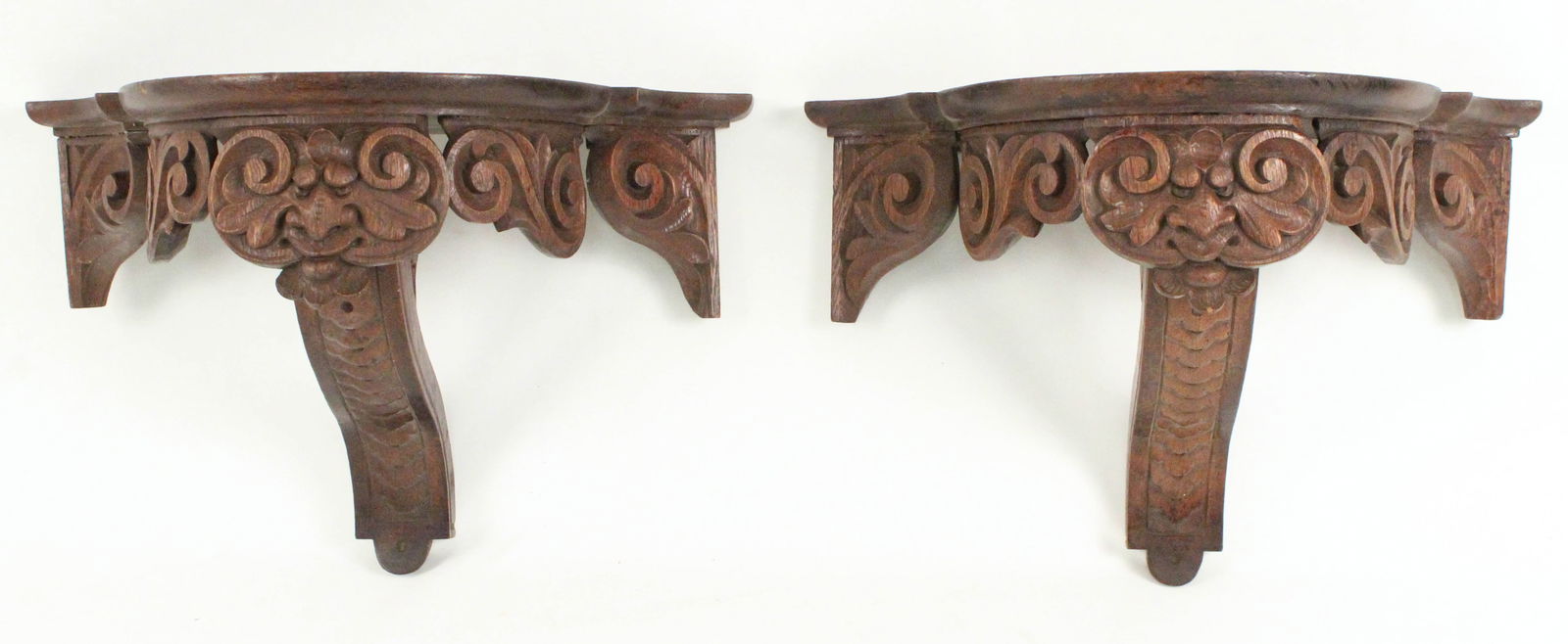 Pair of Oak Northwind Mask Carved Shelves (1 of 4)