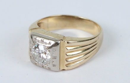 Gentlemen's 14K Yellow Gold Diamond Signet Ring