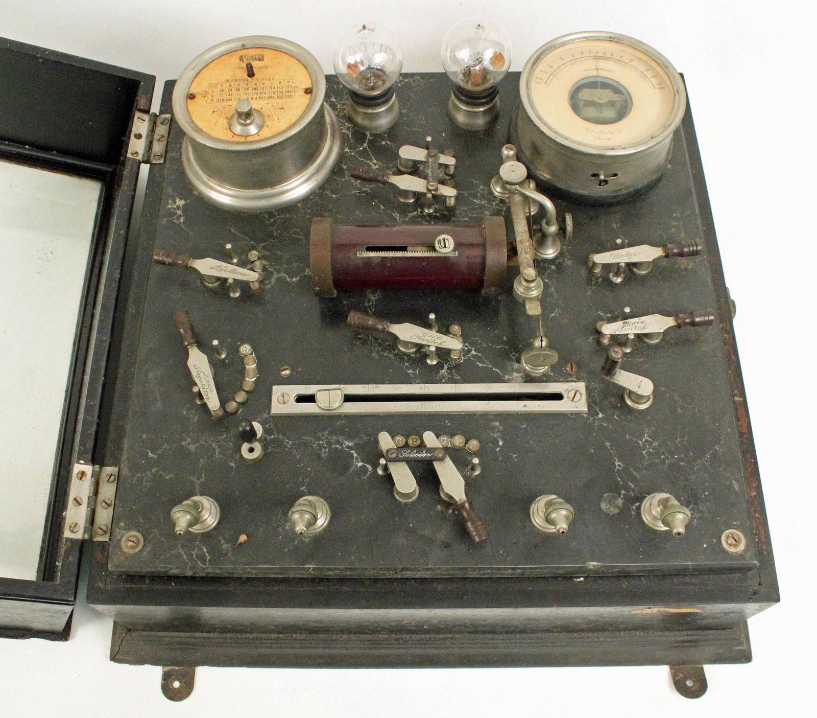 Victor Electric Co Electro-Shock Therapy Apparatus (1 of 7)