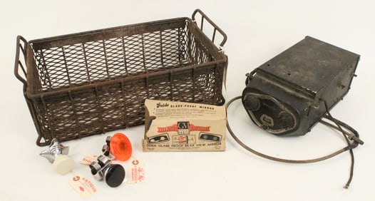 Vintage Atwater Kent Car Radio, Mirror & Knobs