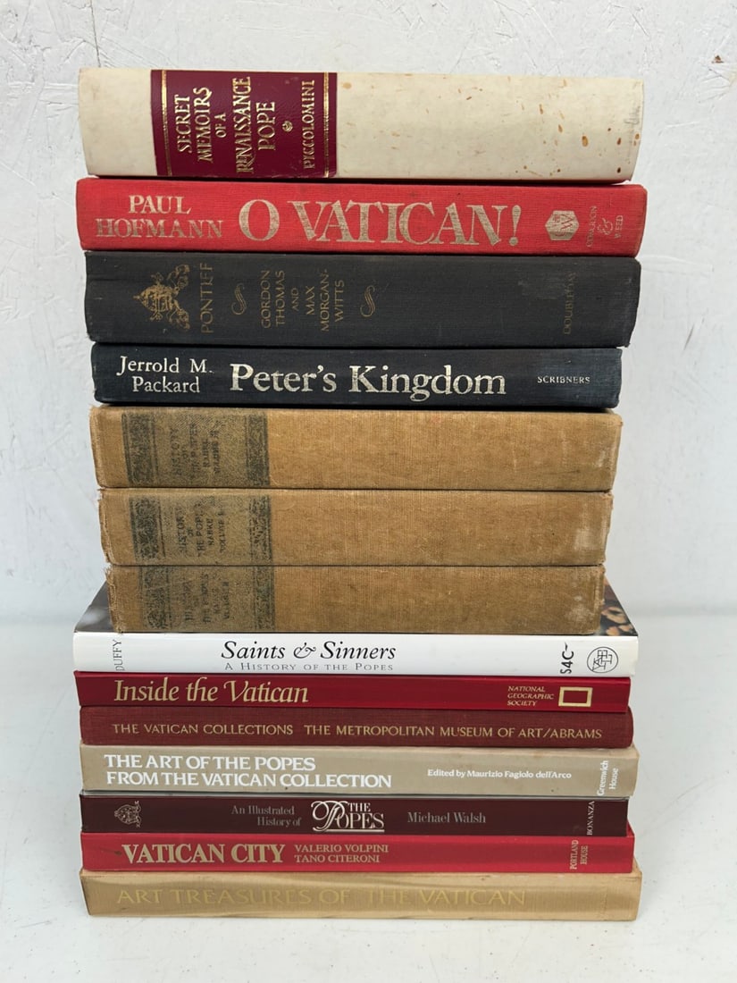 14 Books on The Popes and The Vatican: 14 Books on The Popes and The Vatican including Secret Memoirs of a Renaissance Pope translated by Florence A.. Gragg c 1988 published by the Folio Society London; Peter's Kingdom - Inside the Papal C