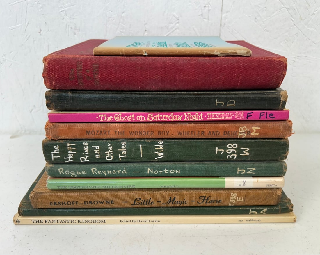 11 Vintage Children's Books (1 of 7)
