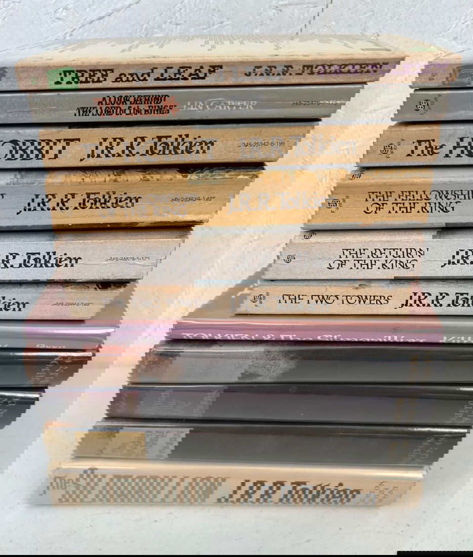 11 J.R.R. Tolkien Paperback & Hardcover Books (1 of 20)