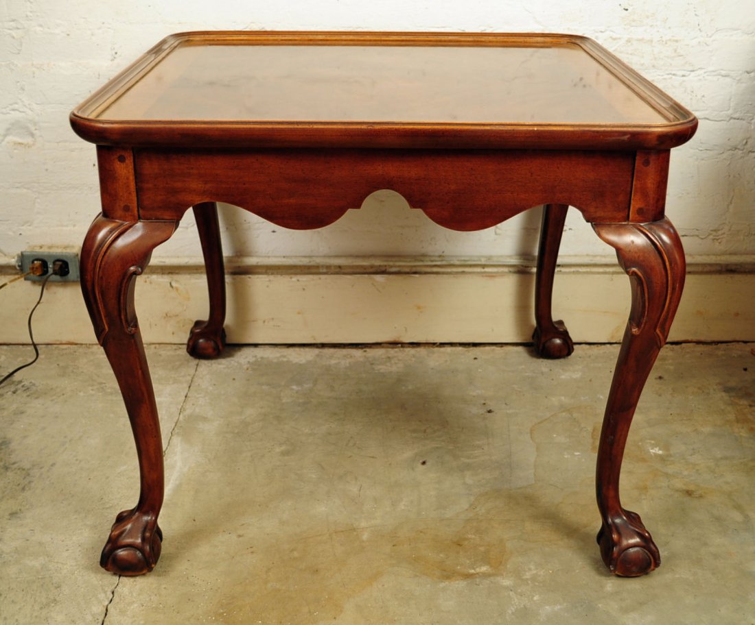 Henredon Chippendale Walnut Lamp Table: Henredon Chippendale Walnut Lamp Table w/ Molded and Banded Top. 28" Sq. X 23.5" H. "NOT AN ANTIQUE"