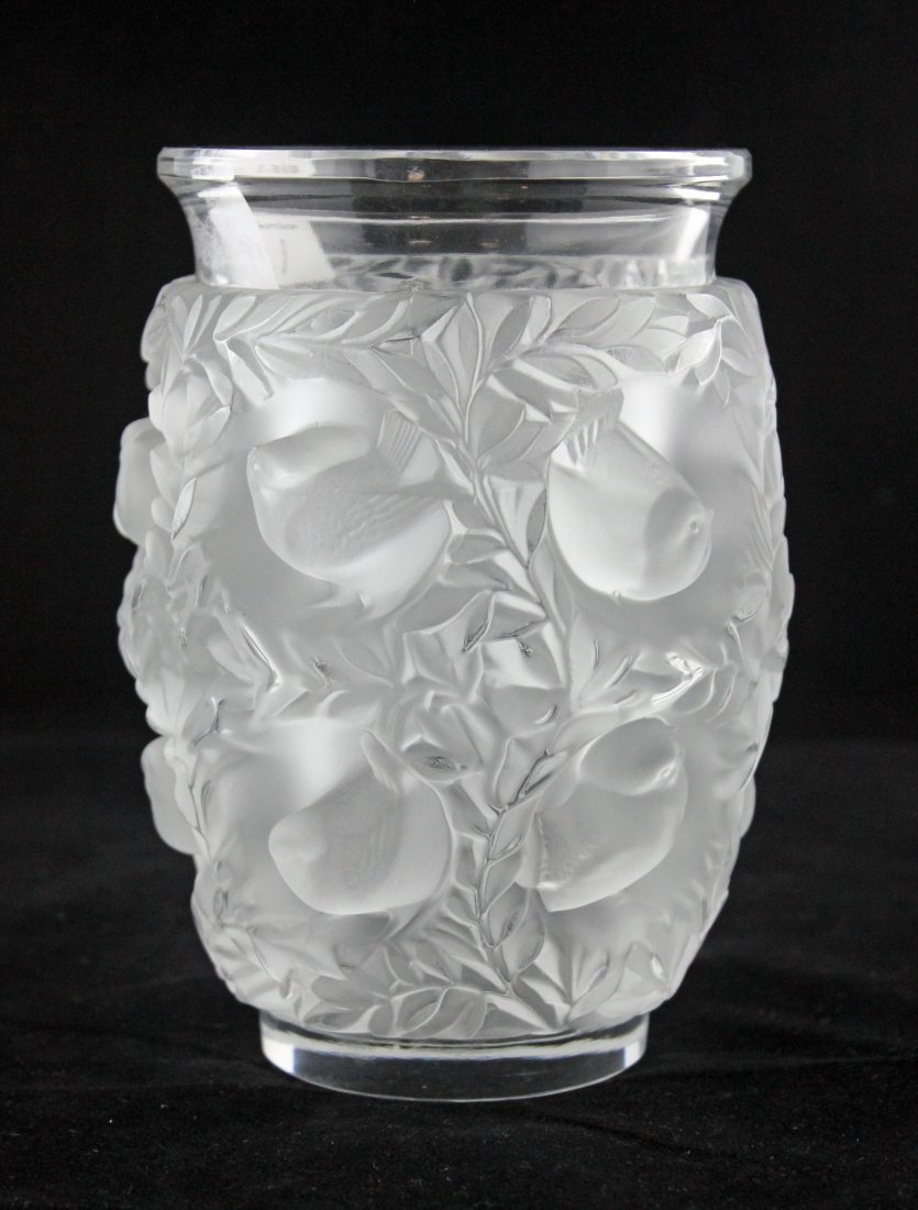 Lalique Bagatelle Crystal Chickadee Bird Vase Nov 14, 2015 Kennedys Auction Service LLC in TN
