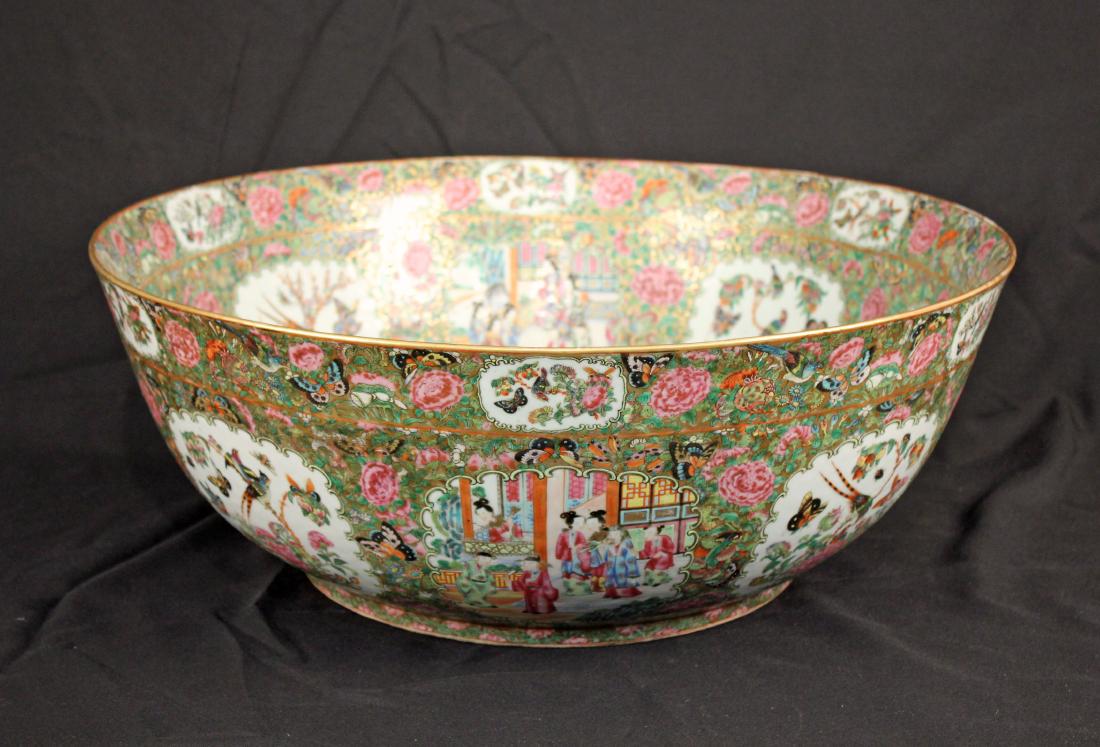 Exceptionally Large Chinese Rose Medallion Bowl (1 of 10)