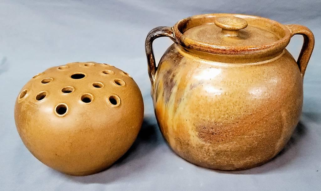 WJ Gordy Pottery Lot (1 of 7)