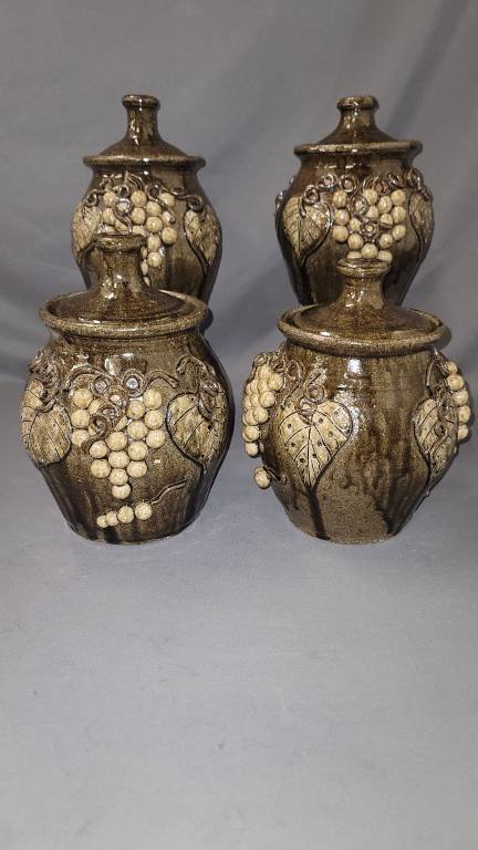 Fine Clint Alderman Grape Decorated Canister Set (1 of 5)