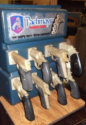 Pachmayr Pistol Grip display: Set is complete and in very good condition