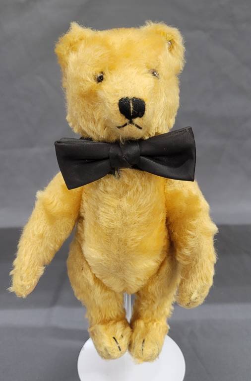 Steiff Jointed Teddy Bear: Steiff Jointed Teddy Bear and is outstanding condition with minor hear loss. No month damage. Has the Steiff button in the ear. Outstanding example and is 11" Tall All joints work properly. No repairs