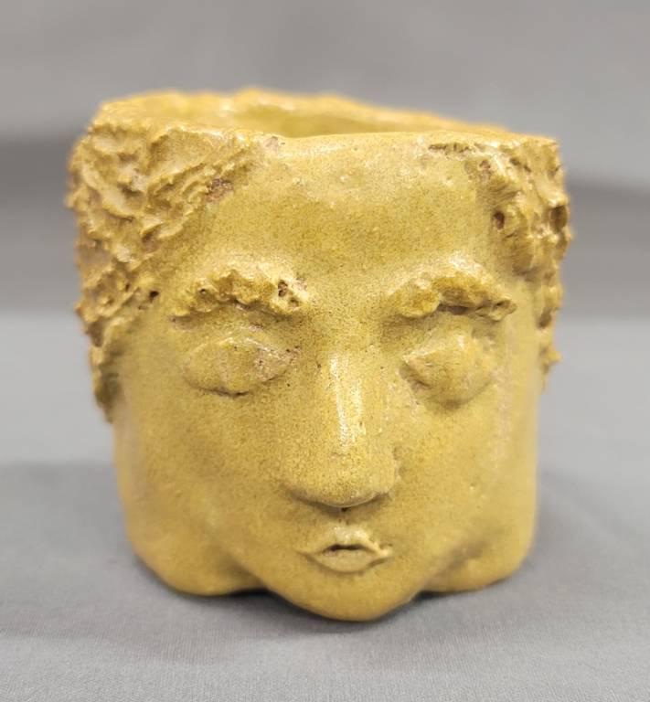 Important Jimmy Rye Alabama Face Pot (1 of 6)