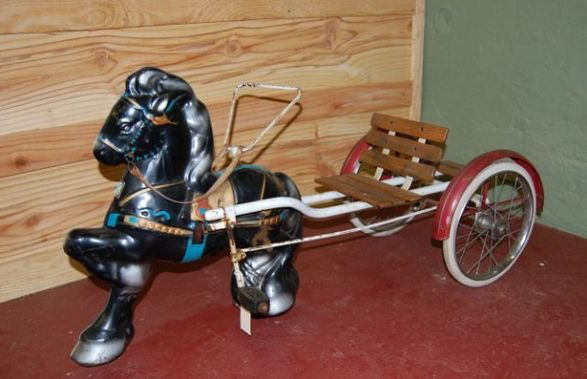 mobo pedal horse