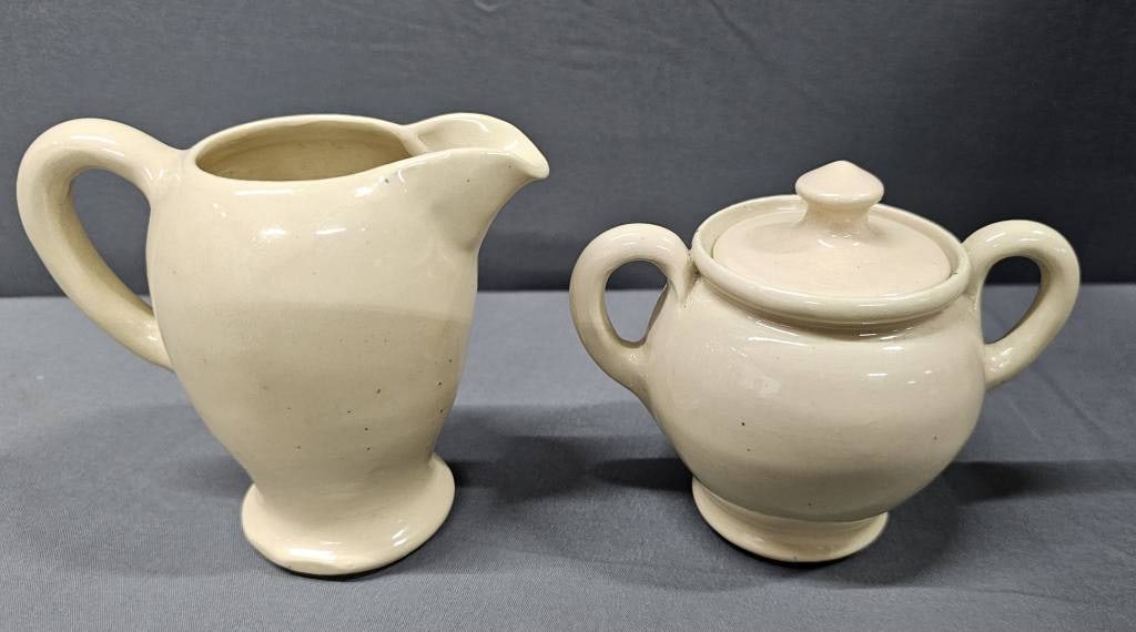 Stunning Signed WJ Gordy Creamer and Sugar Set (1 of 3)